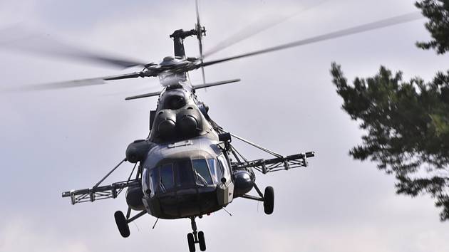 Průlet transportního vrtulníku Mil Mi-171š české armády 6. září 2018 v Náměšti nad Oslavou na Třebíčsku při mezinárodním vojenském cvičení Ample Strike 2018