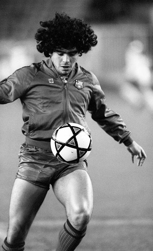 Diego Maradona v dresu FC Barcelona. Rok 1982