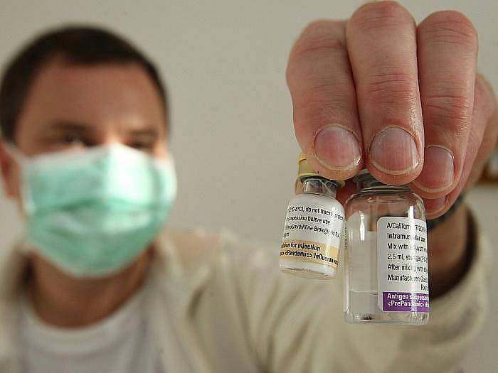 Za poslední týden zemřelo na prasečí chřipku v ČR 11 lidí, celkem již jí podlehlo 67 osob. Dohromady se zatím novým virem nakazilo již 1309 lidí.