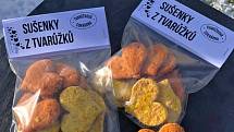 Sušenky z aromatických tvarůžků, které vyrábějí manželé Poštulkovi v rodinné Tvarůžkové cukrárně v Lošticích.