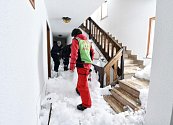 Rezidenci v italském alpském středisku Sestriere zavalila lavina