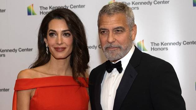 George Clooney s manželkou