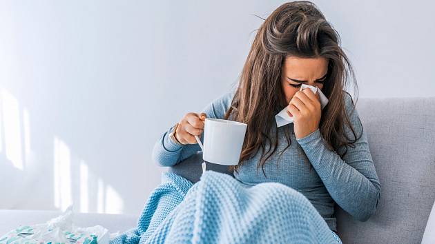 Chladné počasí může potrápit náš imunitní systém, čímž se zvyšuje náchylnost k infekcím