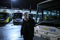 Ke stávce řidičů linkových autobusů kvůli nízkým mzdám se 6. dubna připojili řidiči městské dopravy v České Lípě.