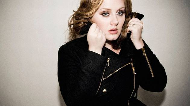 5. říjen 2012 je totiž celosvětově věnován oslavám 50. výročí Jamese Bonda.  A dárek dostanou i všichni filmoví a hudební fanoušci.  V 00:07 londýnského času uvede zpěvačka Adele v premiéře svojí novou skladbu pojmenovanou Skyfall.