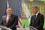 Zleva americký ministr zahraničí Mike Pompeo a premiér Andrej Babiš vystoupili na tiskové konferenci 12. srpna 2020 v Praze