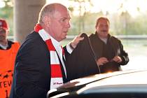 Uli Hoeness má Německu co vysvětlovat.