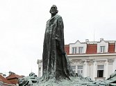Pomník Jana Husa na Staroměstském náměstí v Praze