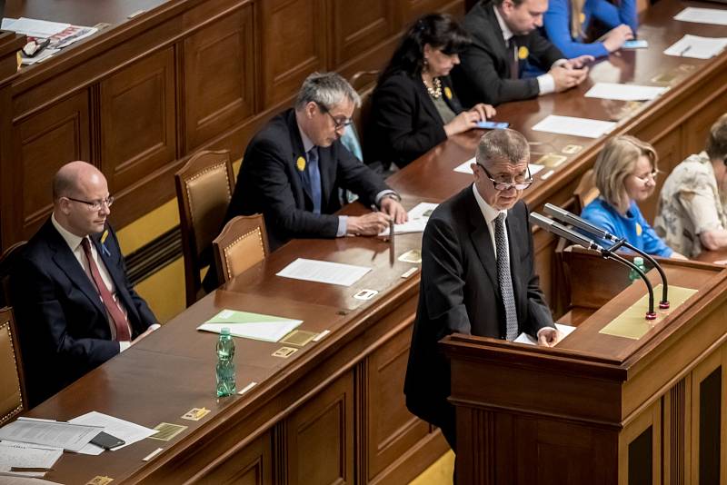 Mimořádná schůze Poslanecké sněmovny k údajnému zneužívání médií proběhla 10. května v Praze.