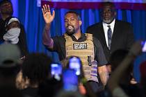 Rapper Kanye West na předvolebním mítinku 19. července 2020