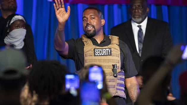 Rapper Kanye West na předvolebním mítinku 19. července 2020