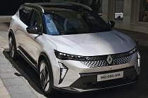 Novým Evropským autem roku je elektrický Renault Scénic