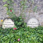 Hrob Vincenta Van Gogha a jeho bratra Théa