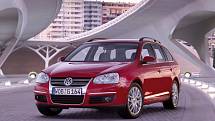 8 – 7. Kondenzátor klimatizace. Rozbitá klimatizace v parném počasí zamrzí a 3,1 % nahlášených závad bylo právě o klimatizaci. Nejvíce poruch se objevilo u Volkswagenu Golf, dále u Opelu Zafira a u Audi A4.