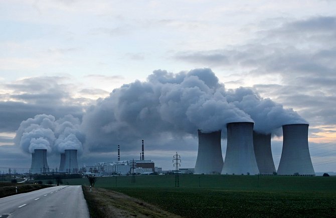BEZ AMERIČANŮ. Modernizaci jaderné elektrárny Temelín ještě americká firma  Westinghouse úspěšně zvládla. Dostavba dukovanských reaktorů se podle všeho obejde už bez ní. 