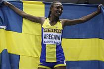 Abeba Aregawiová s vlajkou Švédska