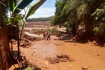 V brazilském dole Corrego de Feijao se protrhla přehrada s hlušinou