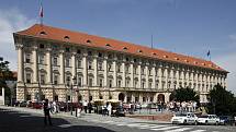 Černínský palác na Loretánském náměstí v Praze.