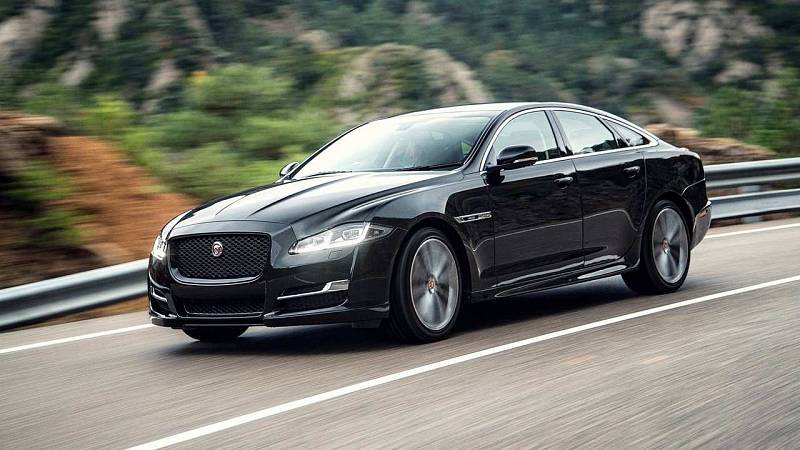 Jaguar XJ.