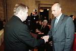 Josef Hasil obdržel v roce 2001 od prezidenta Václava Havla medaili Za hrdinství