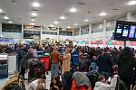 Chaos na letišti v Gatwicku.