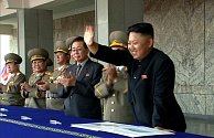 Kim Čong-un na vojenské přehlídce, ilustrační foto