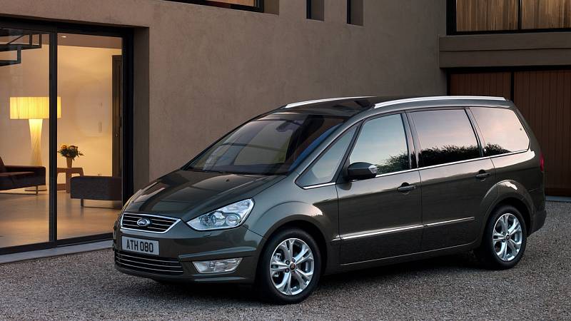 Nejhorší MPV: Na úplně posledním místě mezi MPV skončil opět Ford, tentokrát Galaxy, problematické v 8,4 % případů. Zde jsou to nejčastěji brzdy a úniky oleje. Průměrný nájezd: 64 000 kilometrů.