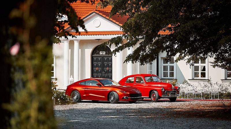 Ford Mustang upravený na Warszawa M20 GT