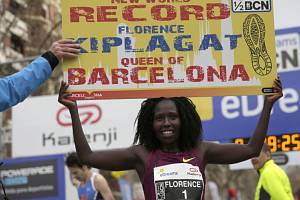 Florence Kiplagatová překonala na půlmaratonu v Barceloně vlastní světový rekord.