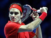 Roger Federer na Turnaji mistrů v Londýně proti Davidu Ferrerovi.
