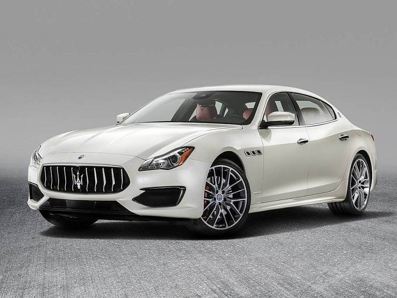 Maserati Quattroporte.