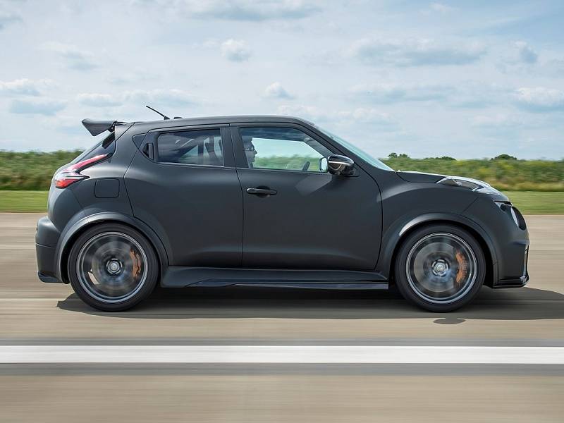 Nissan Juke-R 2.0.