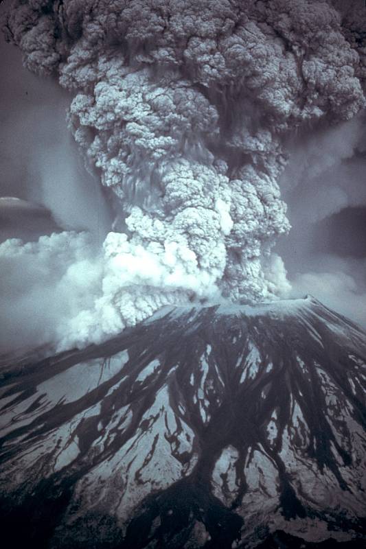 Výbuch sopky Mount St. Helens v roce 1980 patří k největším ve 20. století. Sopka Novarupta, která vybuchla v roce 1912, vyvrhla magmatu třicetkrát více.