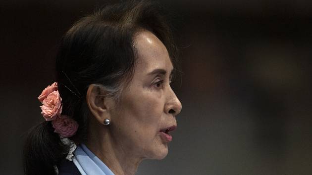 Barmská vůdkyně Do Aun Schan Su Ťij u Mezinárodního soudního dvora OSN v Haagu na snímku z 11. prosince 2019.