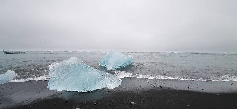 Diamantová pláž u ledovcové laguny Jökulsarlón