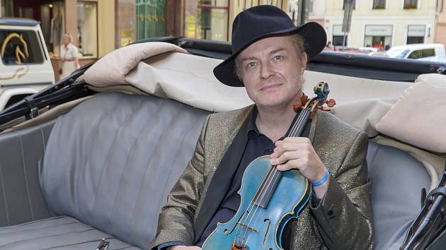 Pavel Šporcl a jeho modré housle