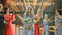 Vítězkou letošní Miss, která poletí reprezentovat Česko na Miss World, se stala studentka Krystyna Pyszková. Korunku ji předala bývalá Miss World Taťána Kuchařová. 