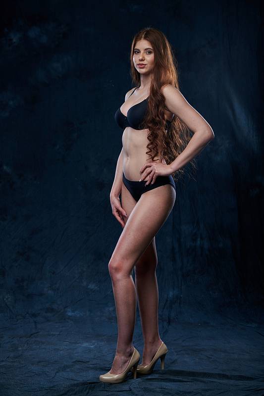 Finalistka Miss OK 2022 Karolína Bubáková, 18 let, z Loun