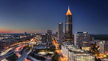 Americká Atlanta se rozvinula v moderní pulzující město, nabízí ale i pohled na typické a zachovalé historické domy.