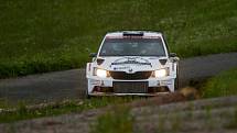 Rally Bohemia, pátý závod seriálu Mistrovství České republiky v rally, odstartoval 1. července. Na snímku Daniel Landa a spolujezdec Pavel Zalabák s vozem Škoda Fabia R5 na páté rychlostní zkoušce - Zlatá.