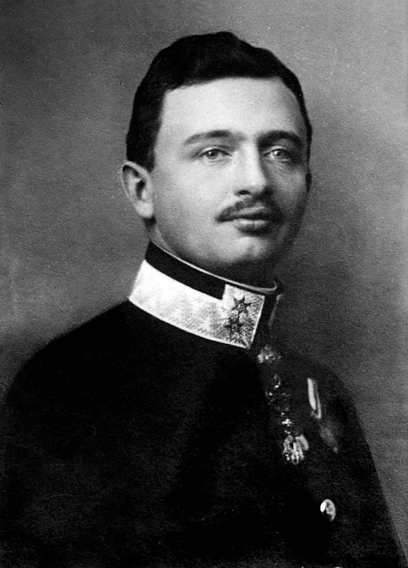 Ottův otec Karel I., poslední rakouský císař a český král, na snímku ještě jako arcivévoda