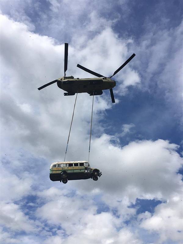 Dne 20. června 2020 nechala vláda odstranit zrádný autobus obřím vrtulníkem. Přitahoval turisty, kteří ve snaze dostat se k němu často riskovali životy