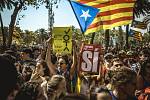 Za nezávislost Katalánska demonstrují v ulicích tisíce lidí