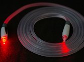 Optické kabely přenášejí data v podobě světla.