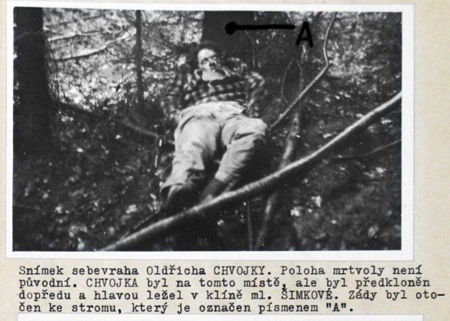 Na hranicích zahynul i čtrnáctiletý Oldřich Chvojka. V bezvýchodné situaci spáchal sebevraždu.
