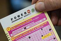 Tiket k americké loterii Powerball, ilustrační foto