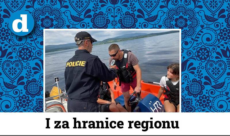 Policisté z Horní Plané ve člunu vyrazili na hladinu Lipna. Kontrolovali lodě a jejich posádky.