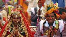 Indický svatební obřad bývá ve znamení pestrých barev. Ilustrační foto