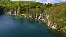 Nejstarším, největším a také nejnavštěvovanějším národním parkem v Chorvatské republice jsou Plitvická jezera