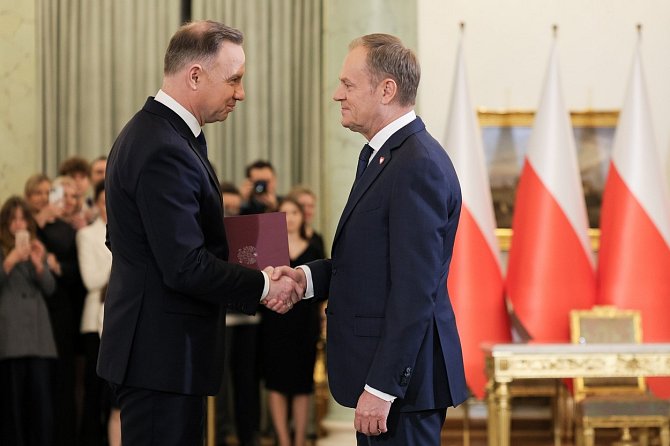Polský prezident Andrzej Duda a nový premiér Donald Tusk